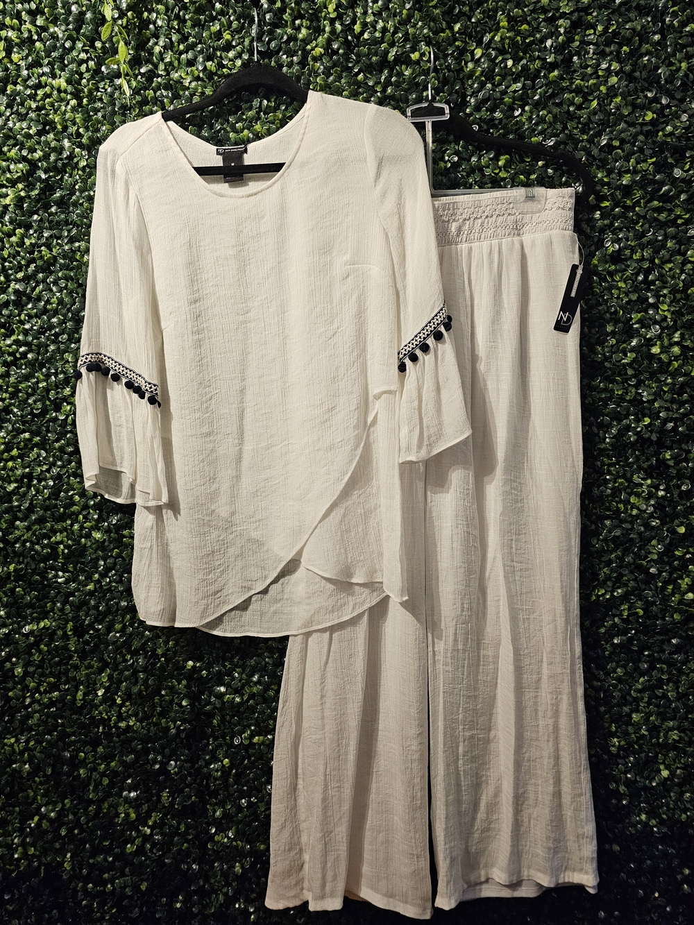 New Directions Woven Layered White Tunic & Wide-Leg Pants Set